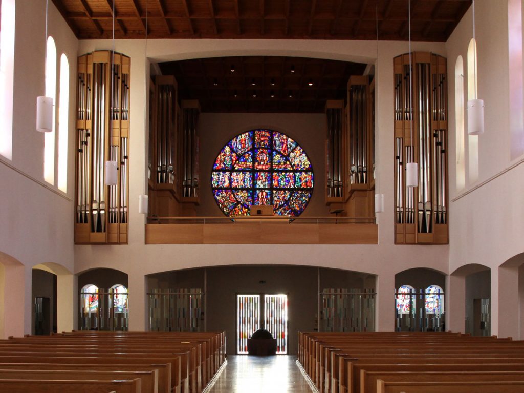 die fertige Orgel der Heilig Kreuz Kirche in Detmold, Nordrhein Westfalen, Deutschland