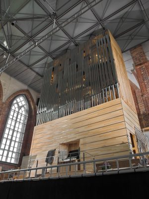 Konzertkirche Neubrandenburg - Prospektansicht der Orgel - Weitwinkelaufnahme